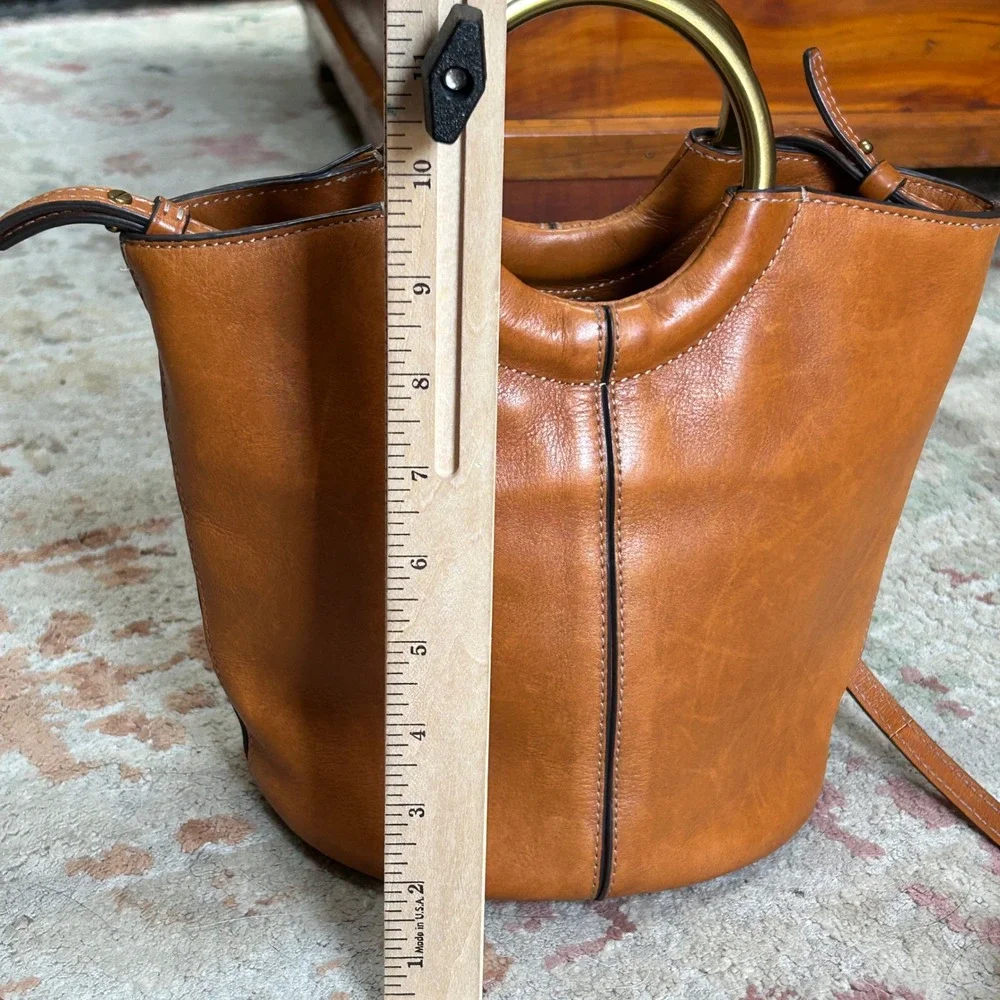 J.Crew Bucket Bag Womens Small Brown Solid Leather Ring Handle Crossbody H0515